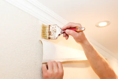 Pose de papier peint à Baugy — revêtements muraux et toiles de verre